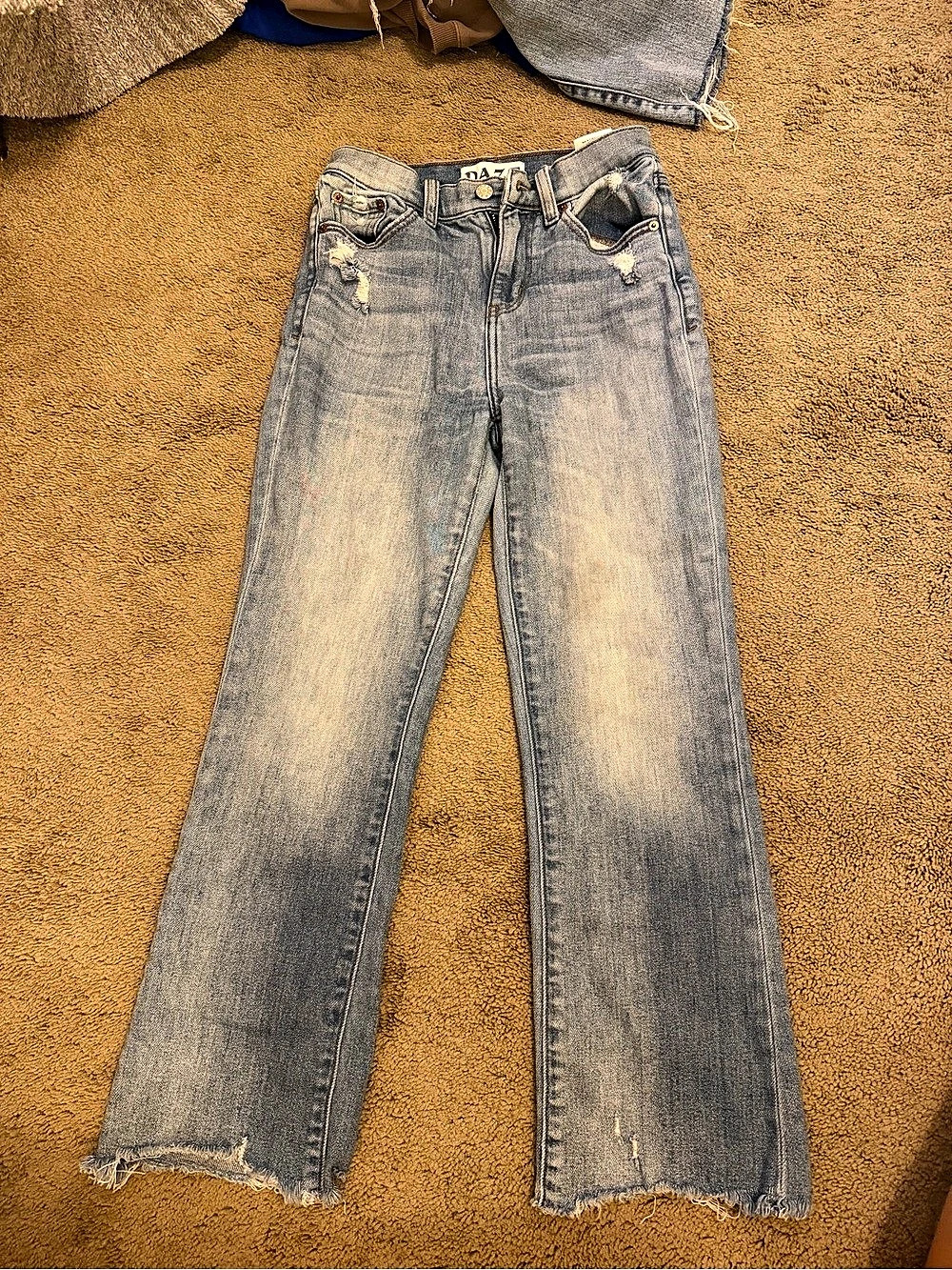 Daze Straight Leg Jeans in Blue Size 25